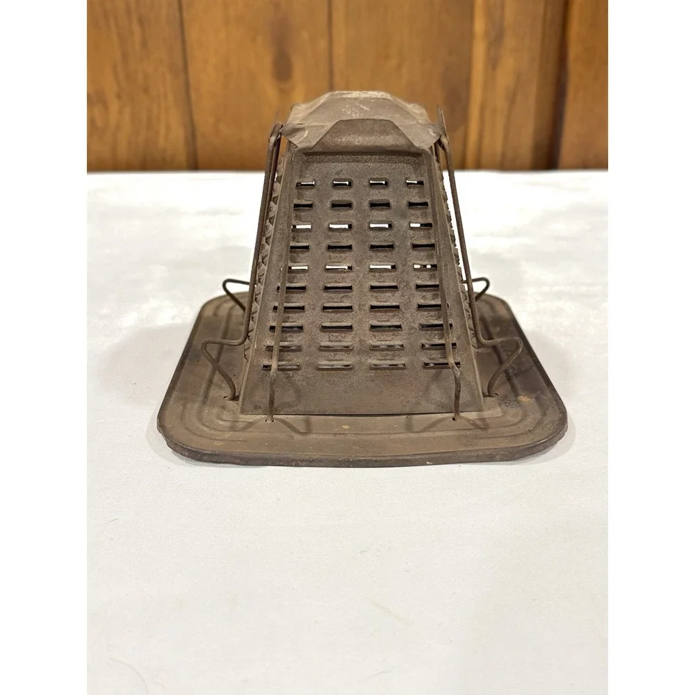 VTG Camp Stove Campfire Stovetop Metal Toaster 4 Four Slice Primitive Antique